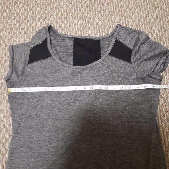 Two t-shirts - Picture 11 of 11